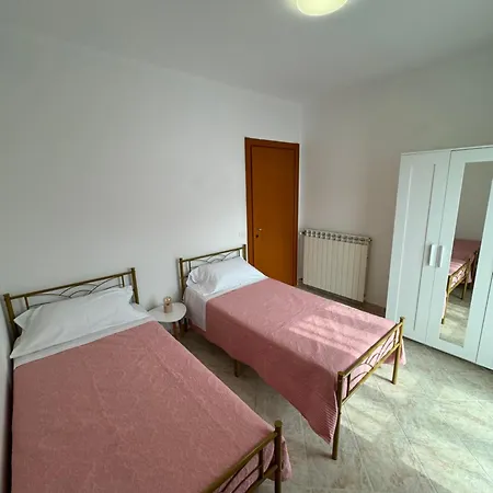 Διαμέρισμα Serravalle Shop&stay -private Parking Serravalle Scrivia