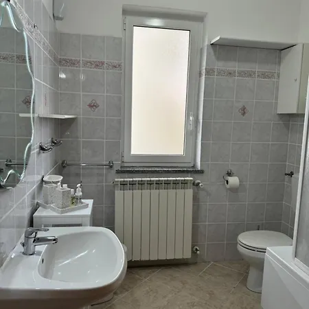 Serravalle Shop&stay -private Parking
