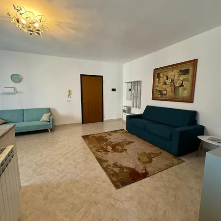 Serravalle Shop&stay Apartment